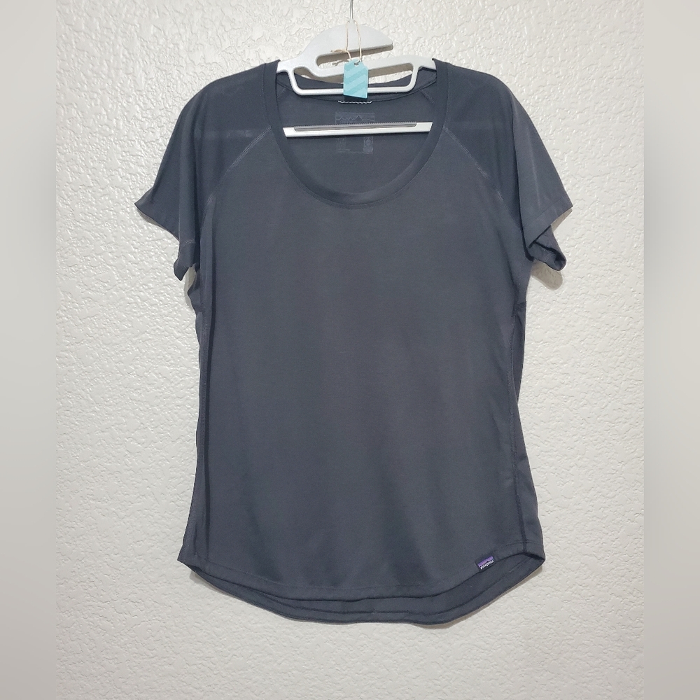Patagonia Capliene Cool Trail Dark Grey Short Sleeve Shirt Women's Size Medium